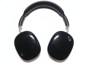 5-in-1 Premium Wireless Over-Ear Headphones with SD Card Reader, FM Radio, USB-C Charging, and 3.5mm Audio Jack